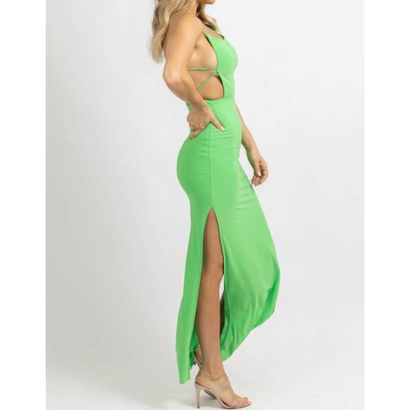 NEW OLIVACEOUS envy strappy back maxi dress in green - Picture 4 of 6